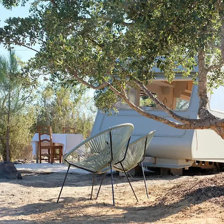 Chic Vintage Caravan Retreat, Just 20 Mins To The Κάμπινγκ Odeceixe