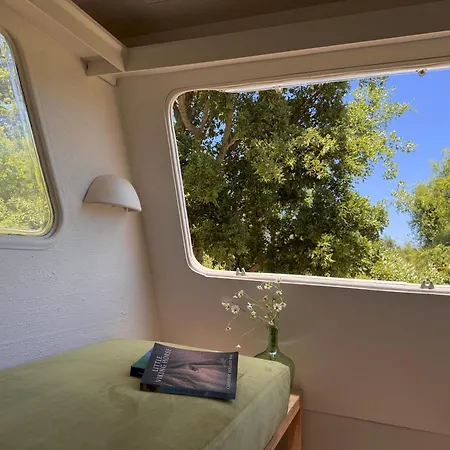 Κάμπινγκ Chic Vintage Caravan Retreat, Just 20 Mins To The Odeceixe